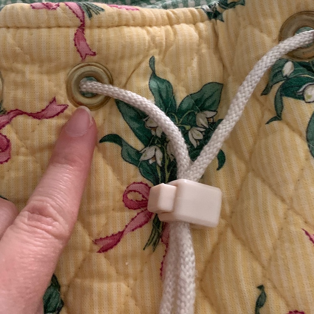 ⭐️VERA BRADLEY Drawstring Backpack⭐️ - Picture 8 of 13